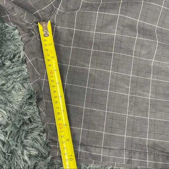 KENNETH COLE Men's Dark Grey Plaid Flat Front Shorts Size 40 - Picture 8 of 11